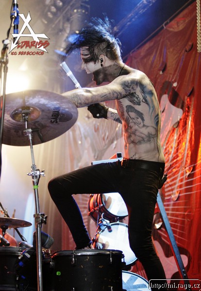 Combichrist 17 Abaton,Praha 14.3.2010 by Aldariss.jpg